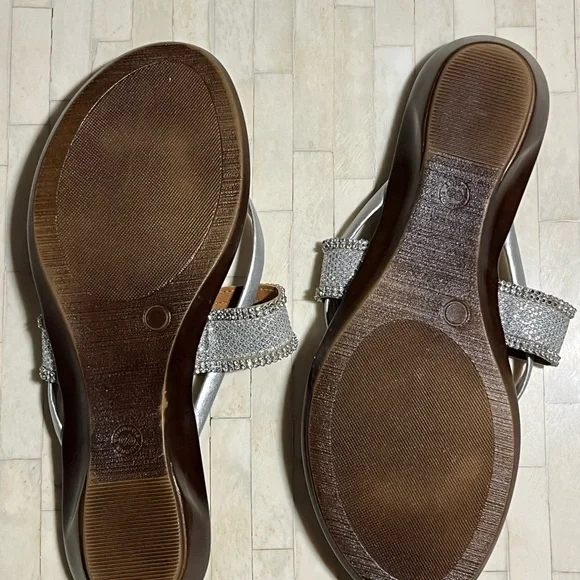 Italian Shoemaker Silver & Tan Women's Leather Sandals PROJECT/REHAB - Picture 2 of 10